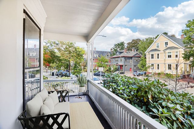 158 Mount Auburn St 1, Cambridge, MA 02138
