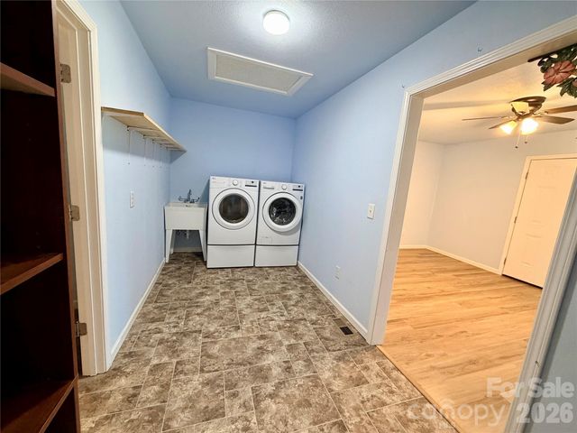 162 Sandstone Drive, Union Mills, NC 28167