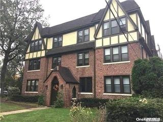 24 Vanderbilt Avenue 2C, Manhasset, NY 11030