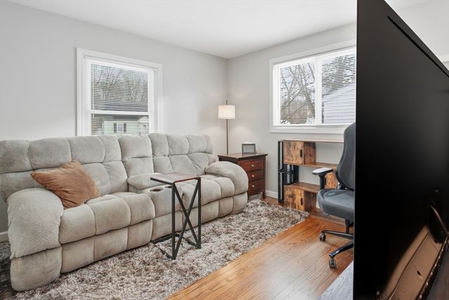 167 Wolcott Ave, West Springfield, MA 01089