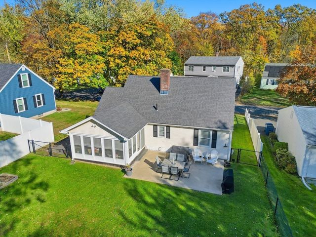 167 Wolcott Ave, West Springfield, MA 01089