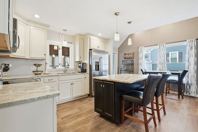 167 Wolcott Ave, West Springfield, MA 01089