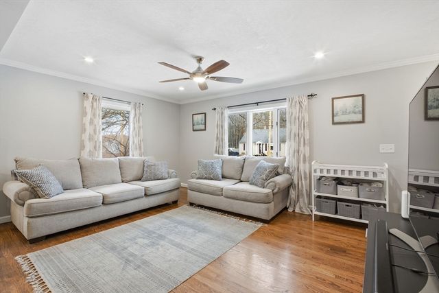 167 Wolcott Ave, West Springfield, MA 01089