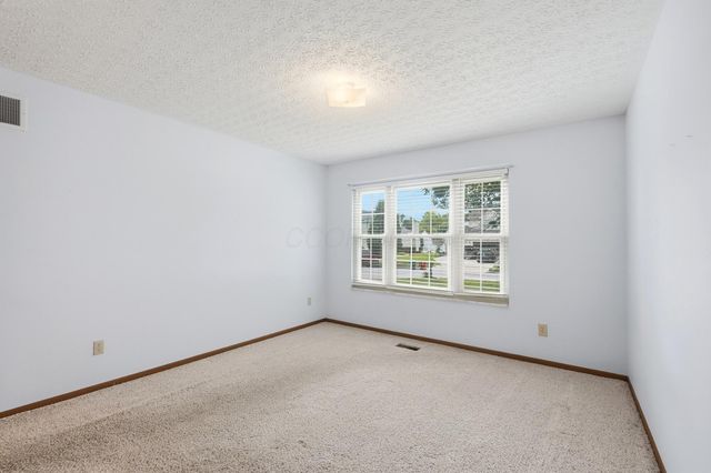 2020 Bellflower Court, Grove City, OH 43123