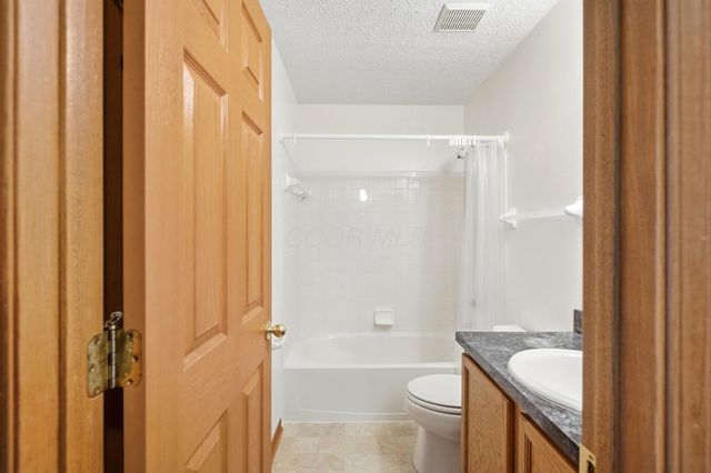 2020 Bellflower Court, Grove City, OH 43123