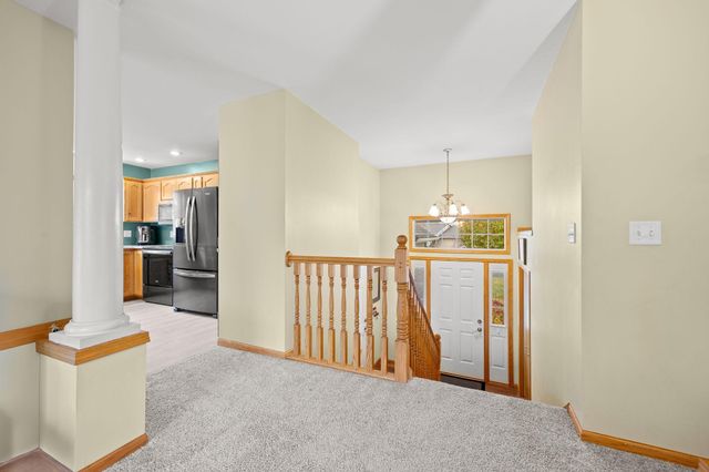 1141 Blackbird Drive SW, Hutchinson, MN 55350