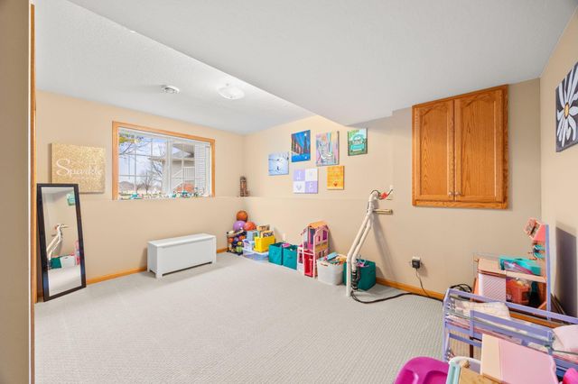 1141 Blackbird Drive SW, Hutchinson, MN 55350