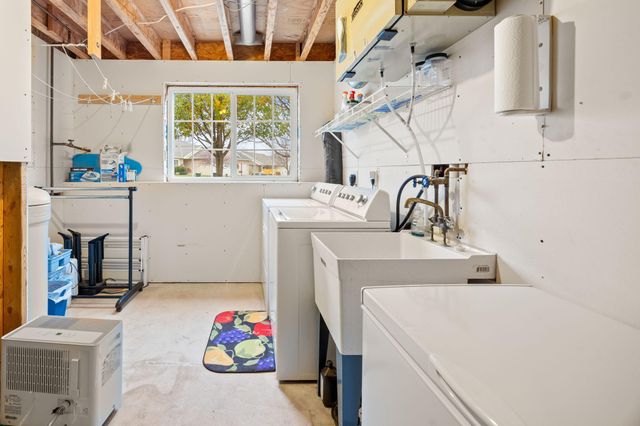 1141 Blackbird Drive SW, Hutchinson, MN 55350