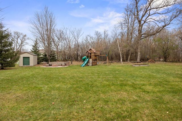 1141 Blackbird Drive SW, Hutchinson, MN 55350