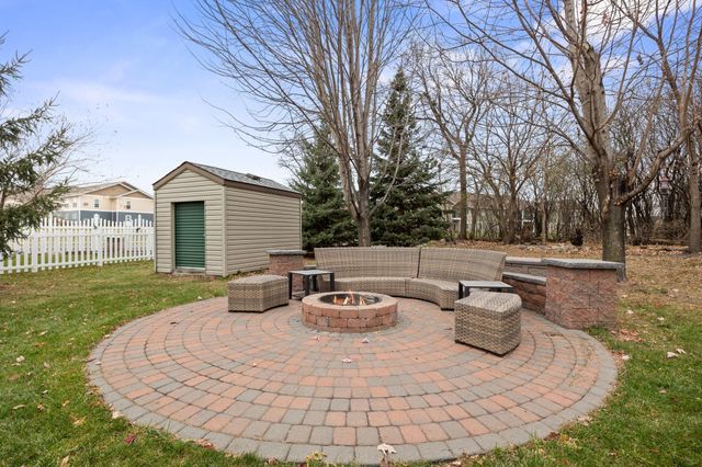 1141 Blackbird Drive SW, Hutchinson, MN 55350