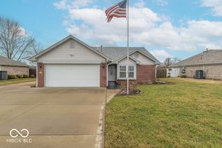 1005 Honeysuckle Court, Mooresville, IN 46158