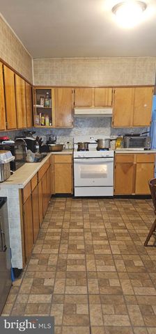 348 ADELINE ST, Trenton, NJ 08611