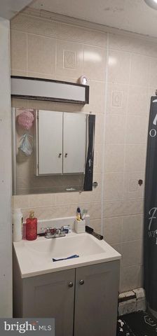 348 ADELINE ST, Trenton, NJ 08611