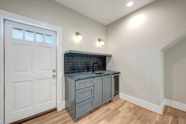 1402 Ashwood Ave, Nashville, TN 37212