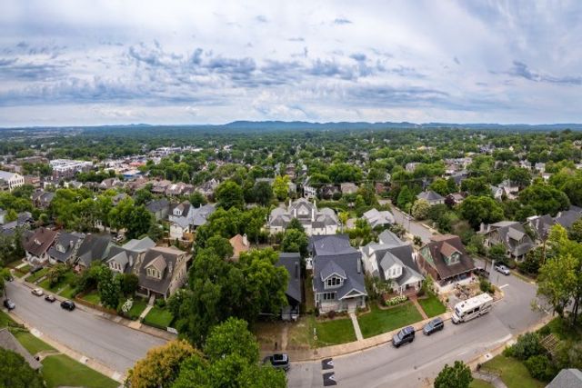 1402 Ashwood Ave, Nashville, TN 37212