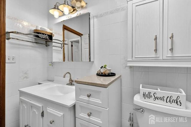 138 Washington Avenue, Old Bridge, NJ 08879