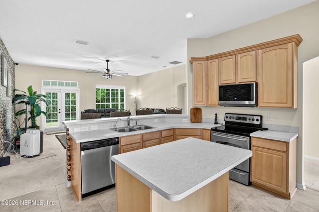 242 SOUTHERN ROSE Drive, Jacksonville, FL 32225
