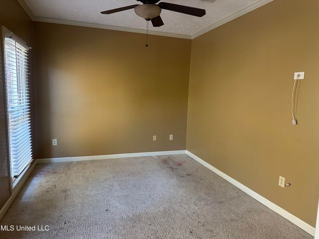 43 S Crownpointe Drive, Jackson, MS 39211