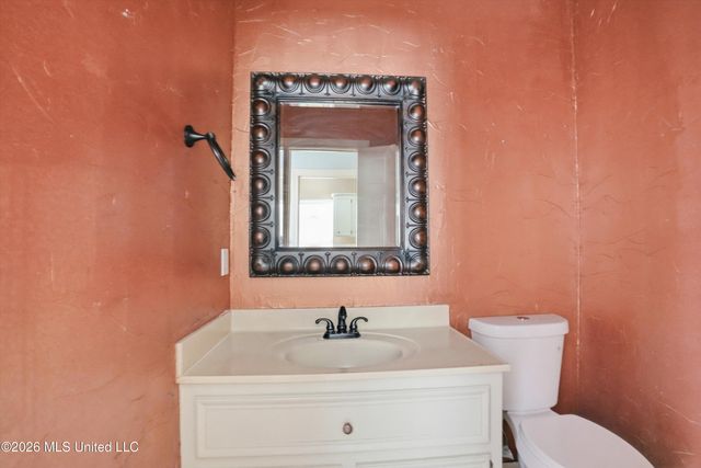 43 S Crownpointe Drive, Jackson, MS 39211