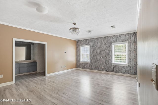 43 S Crownpointe Drive, Jackson, MS 39211