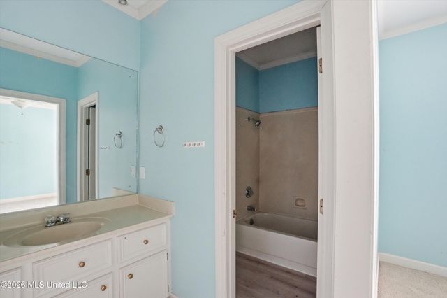 43 S Crownpointe Drive, Jackson, MS 39211