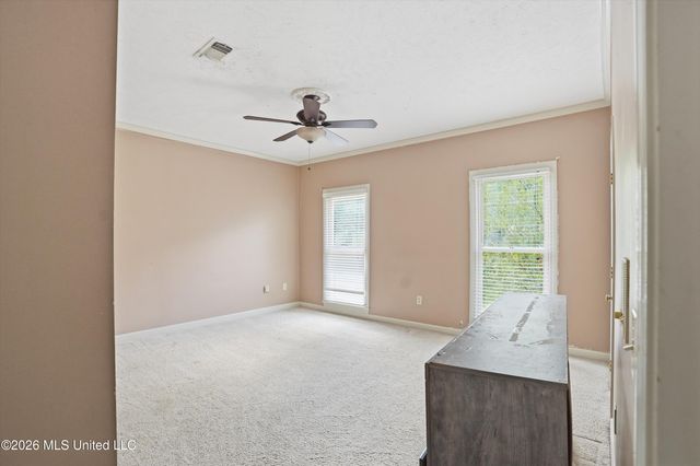 43 S Crownpointe Drive, Jackson, MS 39211