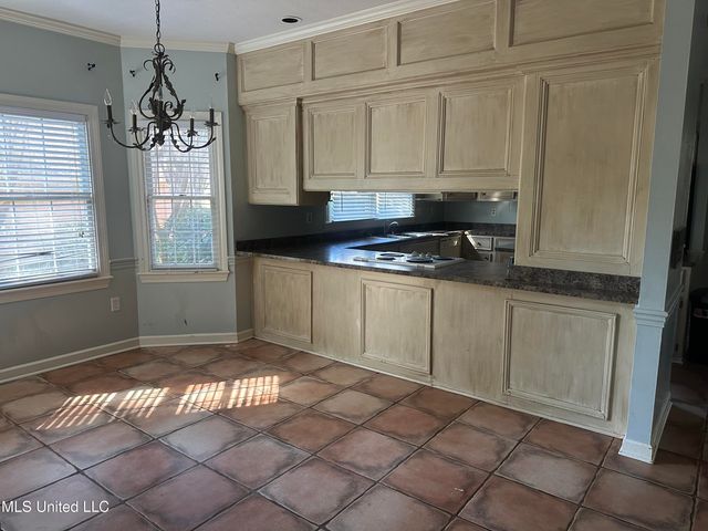 43 S Crownpointe Drive, Jackson, MS 39211