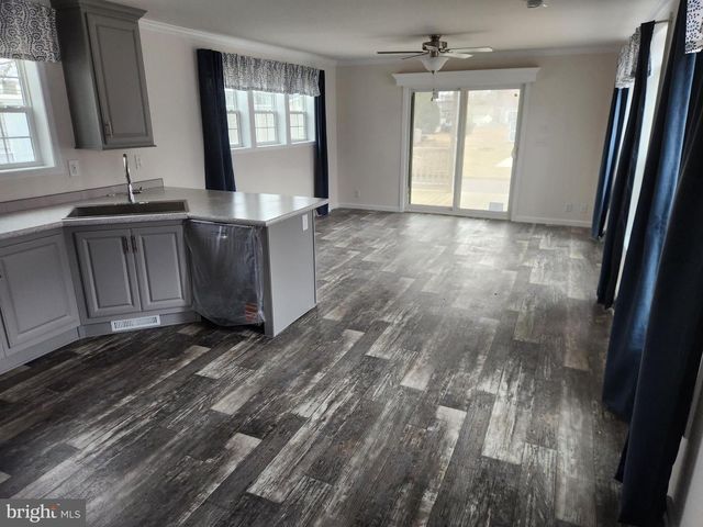 4307 DOVER DR, Morrisville, PA 19067