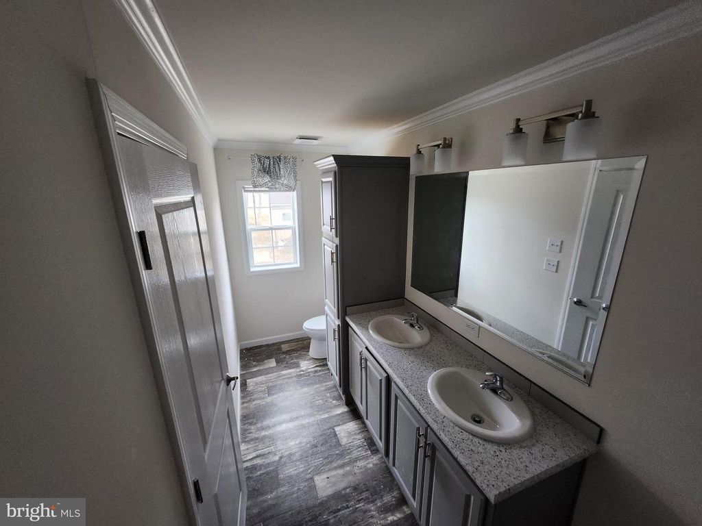 4307 DOVER DR, Morrisville, PA 19067