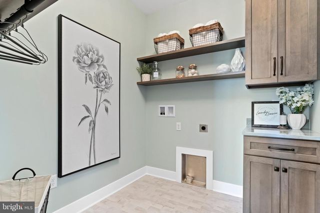 1006 STONEHILL LN, Carlisle, PA 17015