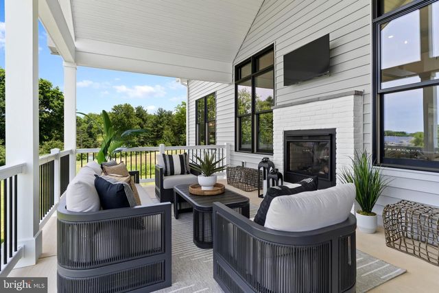 1006 STONEHILL LN, Carlisle, PA 17015