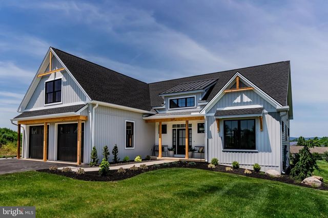 1006 STONEHILL LN, Carlisle, PA 17015