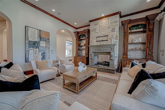 3 Congressional Circle, Spring, TX 77389