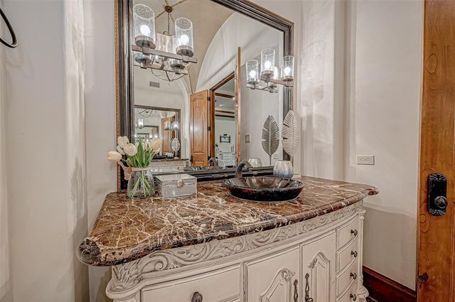 3 Congressional Circle, Spring, TX 77389