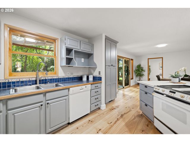 9135 Se 42ND Ave, Milwaukie, OR 97222