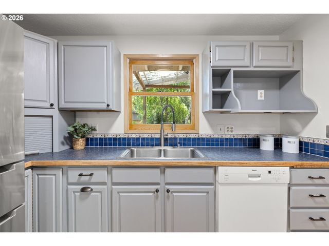 9135 Se 42ND Ave, Milwaukie, OR 97222