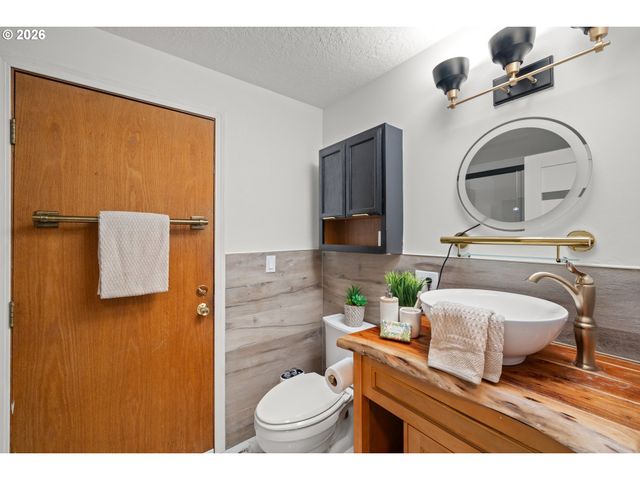 9135 Se 42ND Ave, Milwaukie, OR 97222