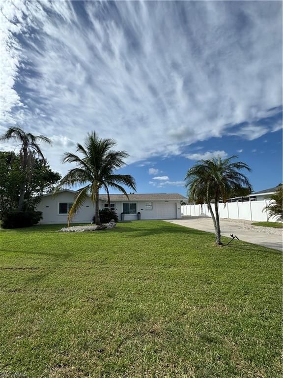 3720 SE 21st PL, Cape Coral, FL 33904