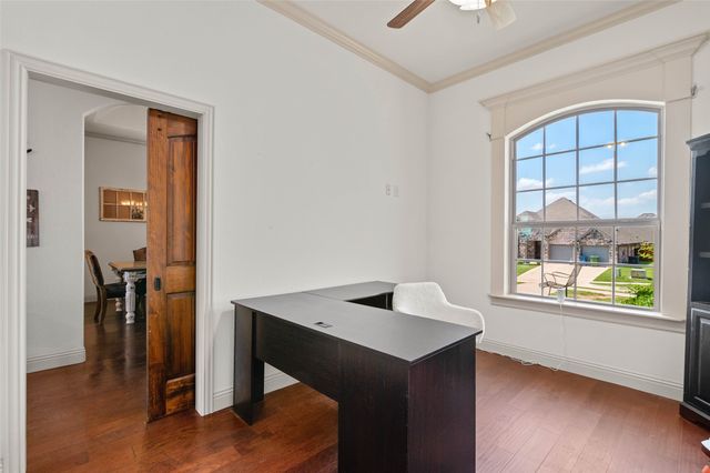 705 La Paloma Road, Sanger, TX 76266