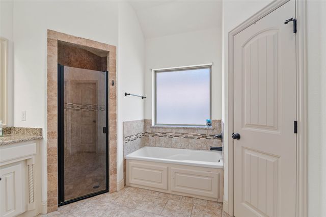 705 La Paloma Road, Sanger, TX 76266