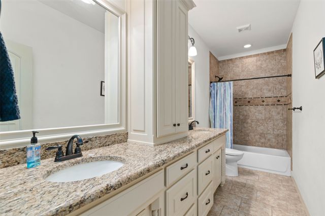 705 La Paloma Road, Sanger, TX 76266