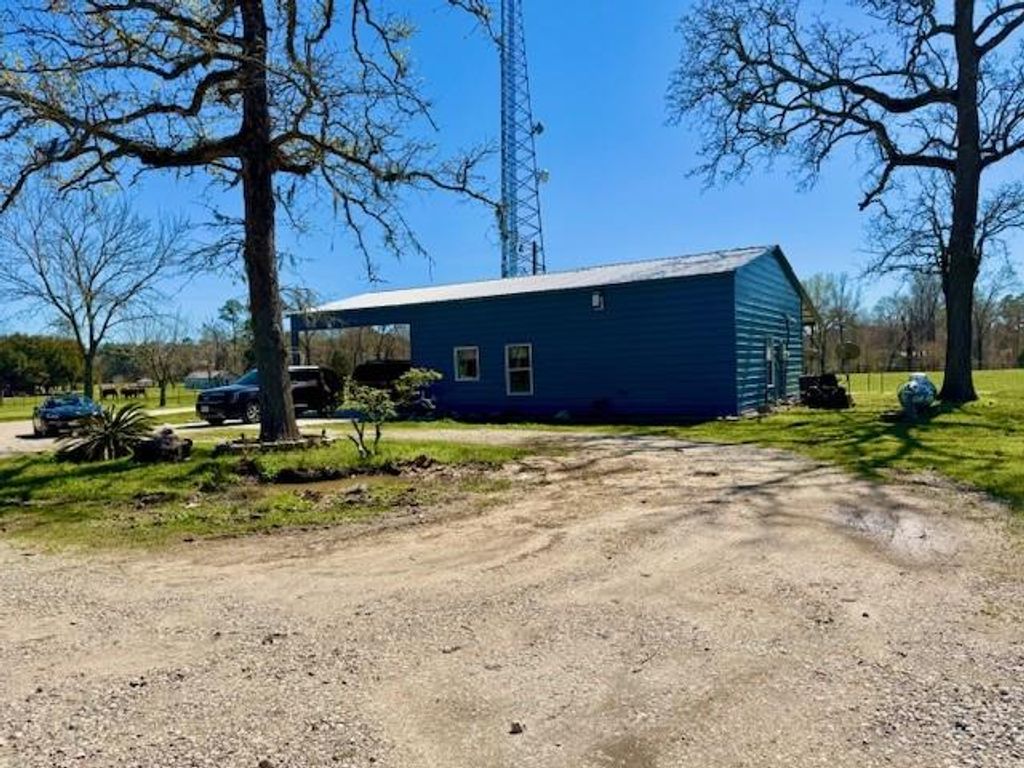 59 Private Road 2102, Liberty, TX 77575