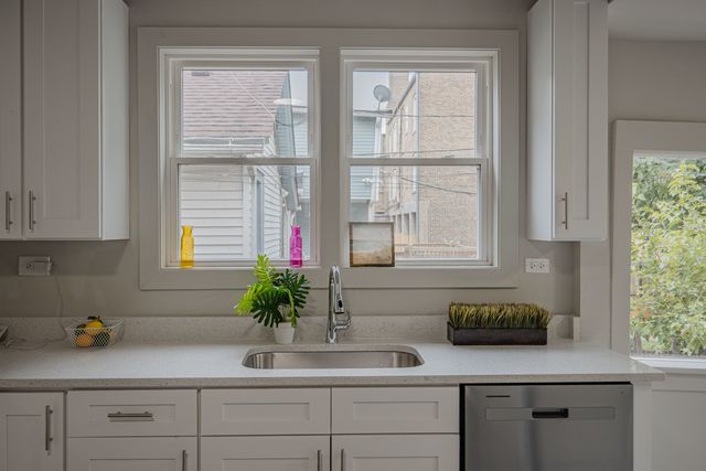 1218 N Parkside Avenue, Chicago, IL 60651
