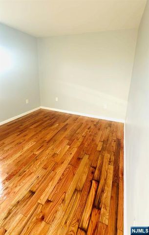 10 Tillinghast Street, Newark, NJ 07108