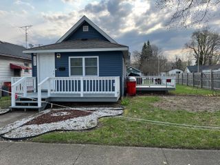 1221 Pearl Street, Benton Harbor City, MI 49022
