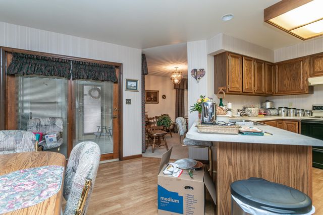 400 CEDAR LN, Columbia, MO 65201