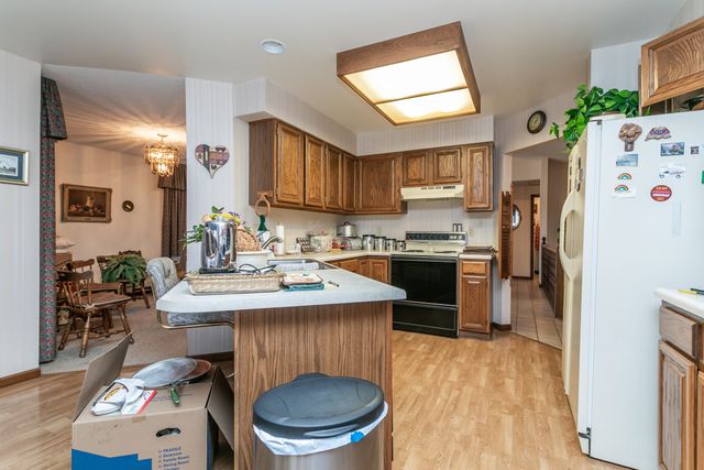 400 CEDAR LN, Columbia, MO 65201