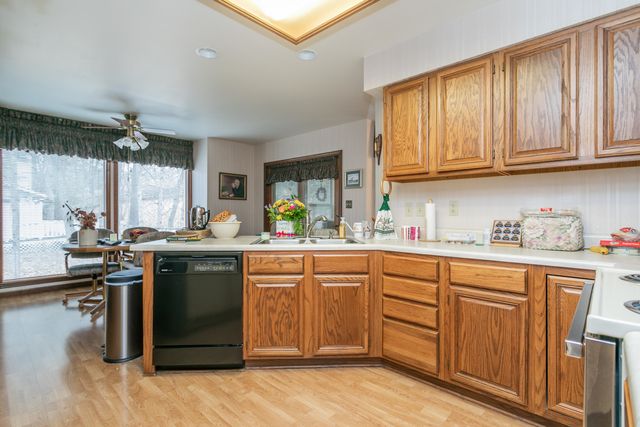 400 CEDAR LN, Columbia, MO 65201