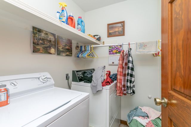 400 CEDAR LN, Columbia, MO 65201