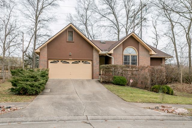 400 CEDAR LN, Columbia, MO 65201